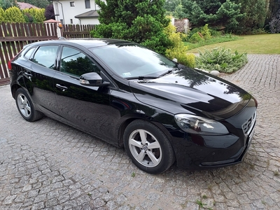 Volvo V40 II diesel D2 120 KM, 2016 r