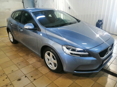 Volvo V40 II Hatchback Facelifting 2.0 D2 120KM 2018