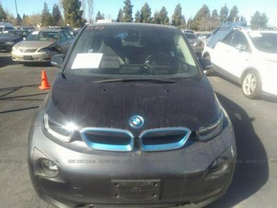 BMW i3 2016, BEV, po kradzieży