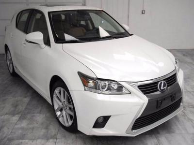 Lexus CT I (2010-) LEXUS CT 200H WHITE 2017 4 CYLINDER HYBRID 136KM 77370KM