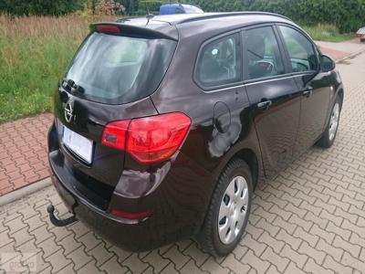 Opel Astra J