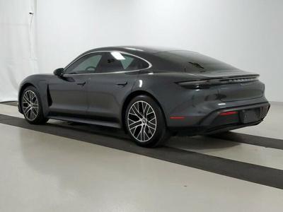 Porsche Taycan 4S Performance Pack 562KM