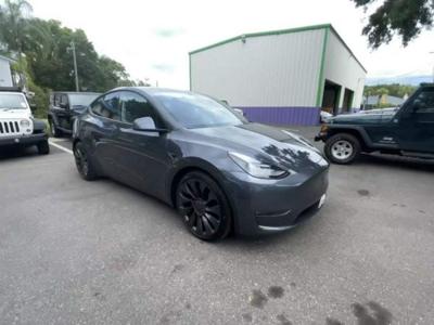 Tesla inny bez wersji 2021 Model Y elektr. 82 kWh 27 kWh/160 km 384KM