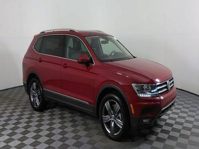 Volkswagen Tiguan Allspace bez wersji VOLKSWAGEN TIGUAN RED 2020 4 CYLINDER TURBO BENZ. 190KM 11000KM