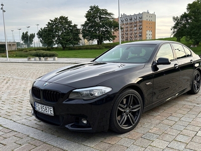 BMW Seria 5 F10-F11 Limuzyna 550i 407KM 2012