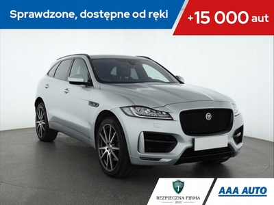 Jaguar F-Pace SUV 3.0 TDV6 300KM 2016