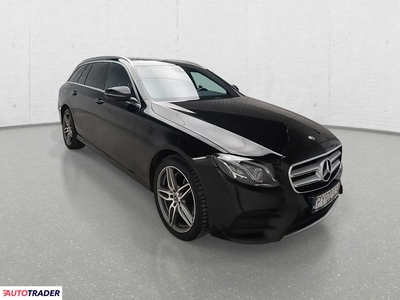 Mercedes E-klasa 2.0 diesel 194 KM 2017r. (Komorniki)