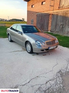 Mercedes E-klasa 3.0 diesel 190 KM 2006r. (koło)