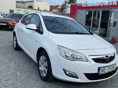 Opel Astra J Hatchback 5d 1.4 87KM 2011