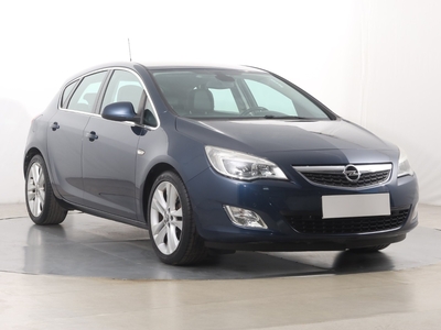 Opel Astra J , Skóra, Klimatronic, Tempomat, Parktronic