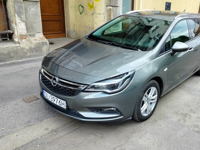 Opel Astra K SPORTS TOURER 125km +NAWI+KAM.COFANIA+APPLE+ANDROID+CZUJNIKI PRZ+TYŁ