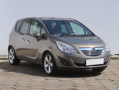 Opel Meriva B , Klimatronic, Tempomat, Parktronic, Podgrzewane siedzienia,