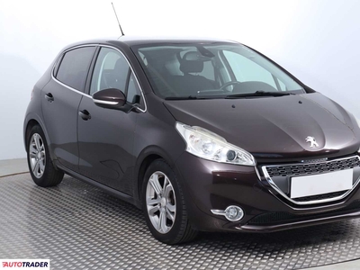 Peugeot 208 1.4 93 KM 2012r. (Piaseczno)