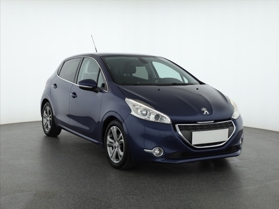 Peugeot 208 , Salon Polska, Navi, Tempomat, Parktronic