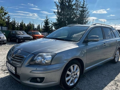 Toyota Avensis II Kombi 2.2 D-4D 150KM 2007