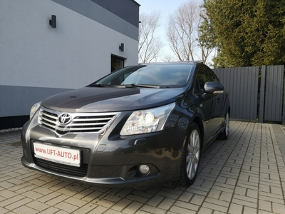 Toyota Avensis II Sedan 2.2 D-4D 177KM 2009