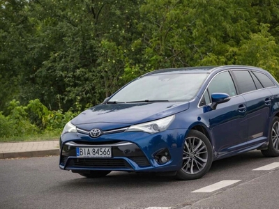 Toyota Avensis III Wagon Facelifting 2015 2.0 D-4D 143KM 2015