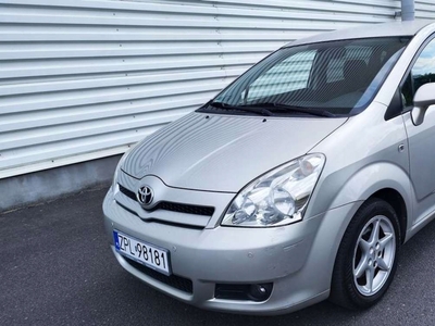 Toyota Corolla Verso E120 1.8 VVT-i 130KM 2007