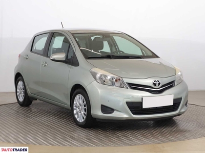 Toyota Yaris 1.3 97 KM 2012r. (Piaseczno)