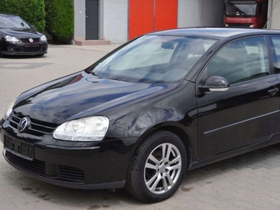 Volkswagen Golf V Hatchback 1.6 i 102KM 2007