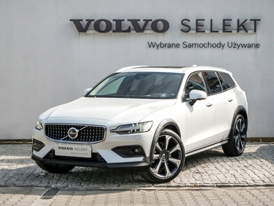 Volvo V60 II Cross Country Facelifting 2.0 B4 197KM 2023