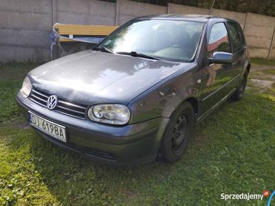 Golf 4 1.9 TDI 110 km klimatronic kubełki długie oplaty