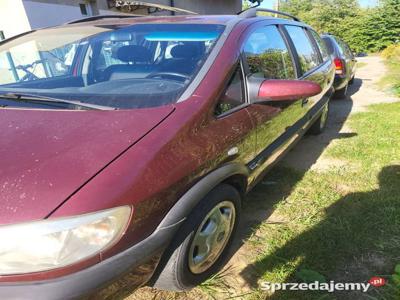 Opel Zafira 1,8 GAZ 7osobowy HAK