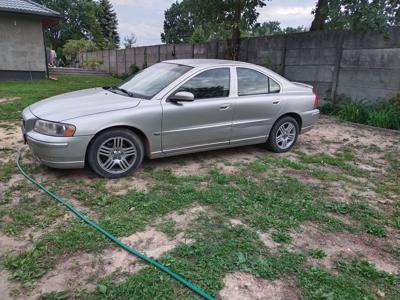 Volvo s60 lift .