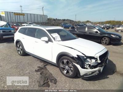 Volvo V60 II CROSS COUNTRY rok modelowy 2020r