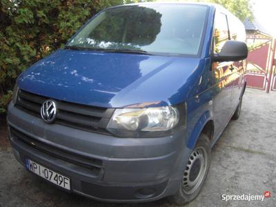 VW T5 dziewięcio osobowy