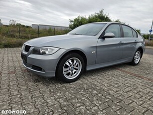 BMW Seria 3 318i