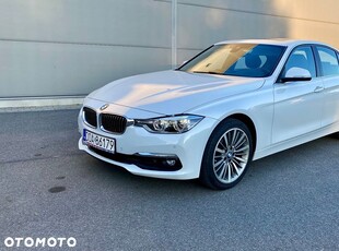 BMW Seria 3 320d xDrive Edition Luxury Line Purity