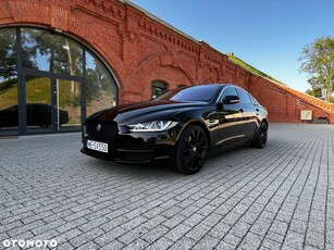 Jaguar XE 25t Prestige