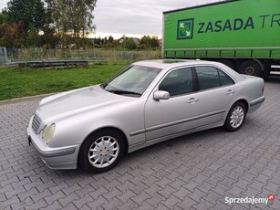 Mercedes Benz Eclass 2.7 manual Elegance