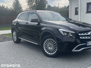 Mercedes-Benz GLA 180 7G-DCT