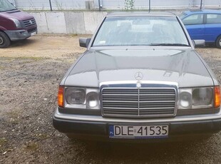 Mercedes W124 230e