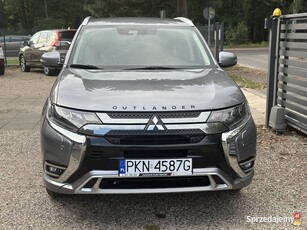 Mitsubishi Outlander 2.4PHEV 4WD