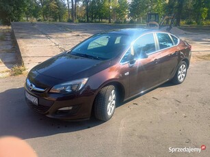 Opel Astra j 1.4 t benzyna 140 km manuał LPG polski salon