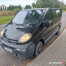 Opel vivaro 9 osobowy