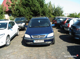 Opel Zafira 2,0 Diesel 2003 r