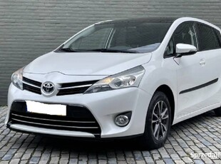 TOYOTA VERSO