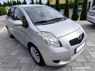 Toyota yaris II 1.3 bezyna