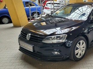 Volkswagen Jetta VI 1 REJ 2017 ZOBACZ OPIS !! W podanej cenie roczna gwarancja