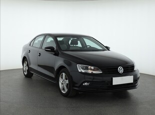 Volkswagen Jetta VI , Salon Polska, Serwis ASO, Klima, Tempomat, Parktronic,