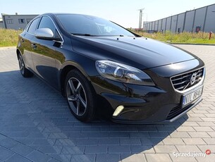 Volvo V40 2.0 D2 r-designe klima navi virtual kokpit