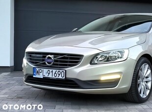 Volvo V60 D3 Drive-E Dynamic Edition (Kinetic)