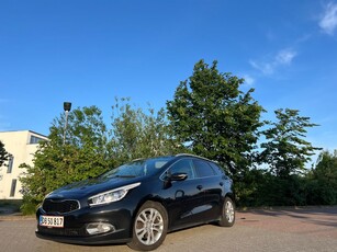 Kia Ceed 1.6 CRDi 128 ISG SW Platinum Edition