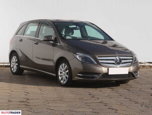 Mercedes B-klasa 1.8 107 KM 2013r. (Piaseczno)