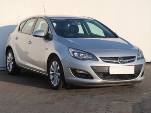 Opel Astra J , Klimatronic, Tempomat, Parktronic, Podgrzewane siedzienia