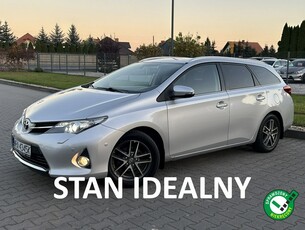 Toyota Auris II XENON*Kamera*Cofania*Czujniki*Parkowania*Podgrzewane*Fotele*Serwis*A